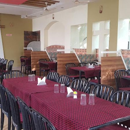 Hotel Rasraj , Dhule Zewnętrze zdjęcie